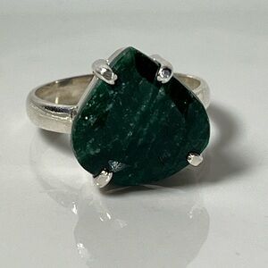 Solid 925 Sterling Silver Green Emerald Gemstone Ring Size 9